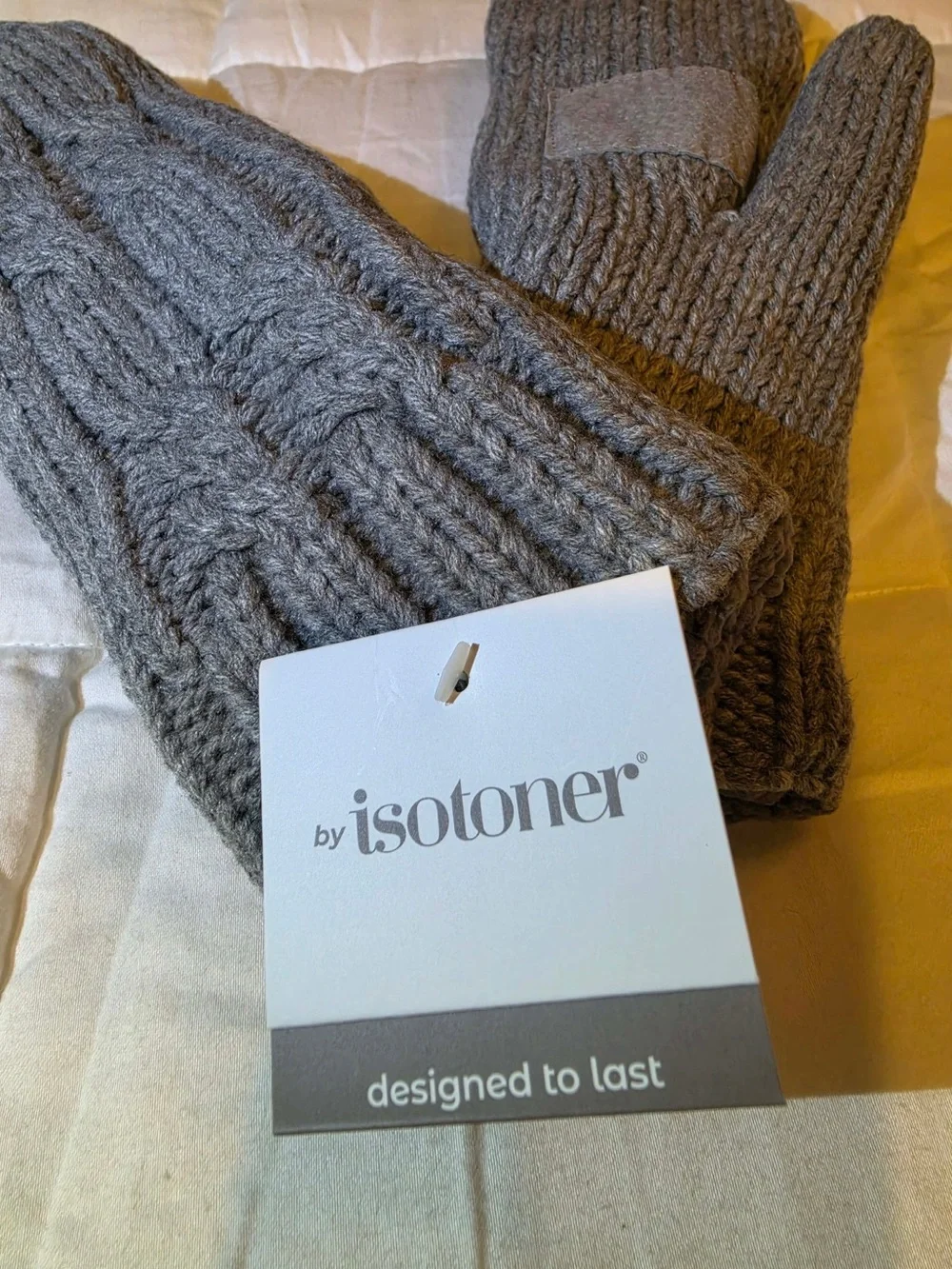isotoner Light Gray Cable Knit Convertible Mittens